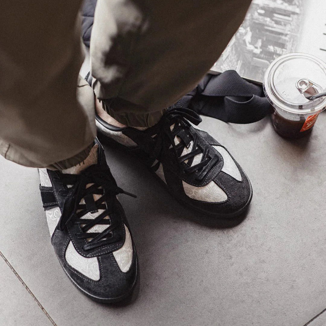 Tree of Life , Noir edition Silk Sneakers