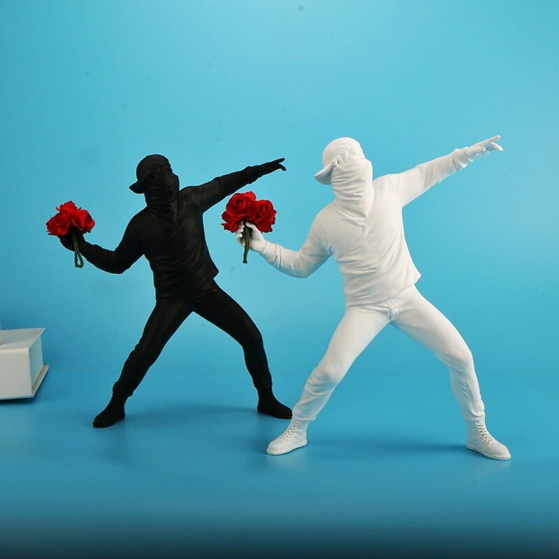 Banksy - La estatua del lanzador de flores