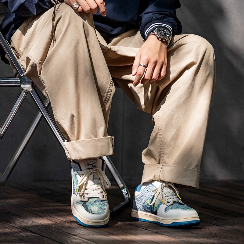 Zapatillas inspiradas en la noche estrellada de Van Gogh 