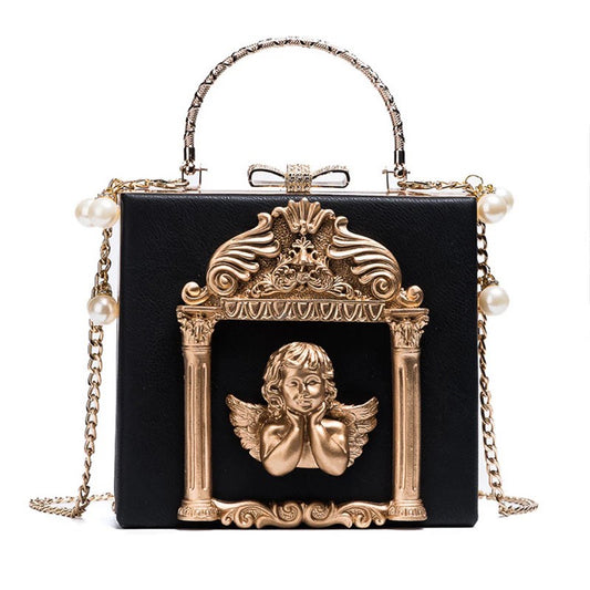 Bolso inspirado en un ángel renacentista